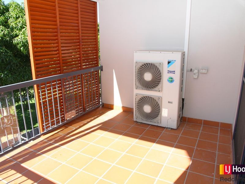 2/11 Georgina Street, Woody Point QLD 4019