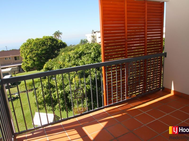 2/11 Georgina Street, Woody Point QLD 4019