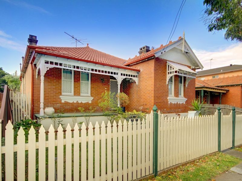 1 Macquarie Place, Mortdale NSW 2223