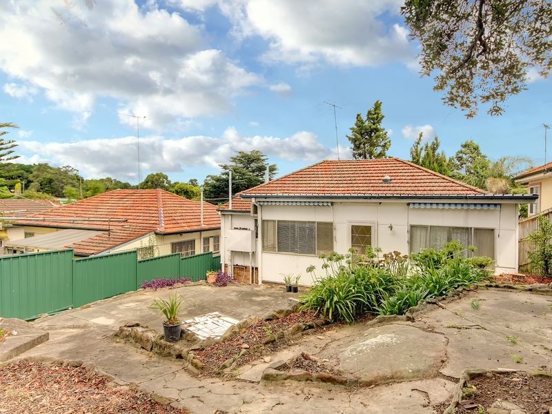 6 Roberts Avenue, Mortdale NSW 2223