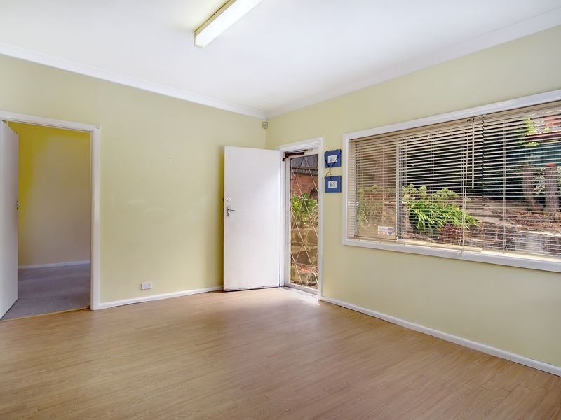 6 Roberts Avenue, Mortdale NSW 2223