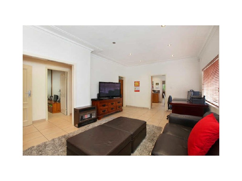 40 Bungalow Road, Peakhurst NSW 2210