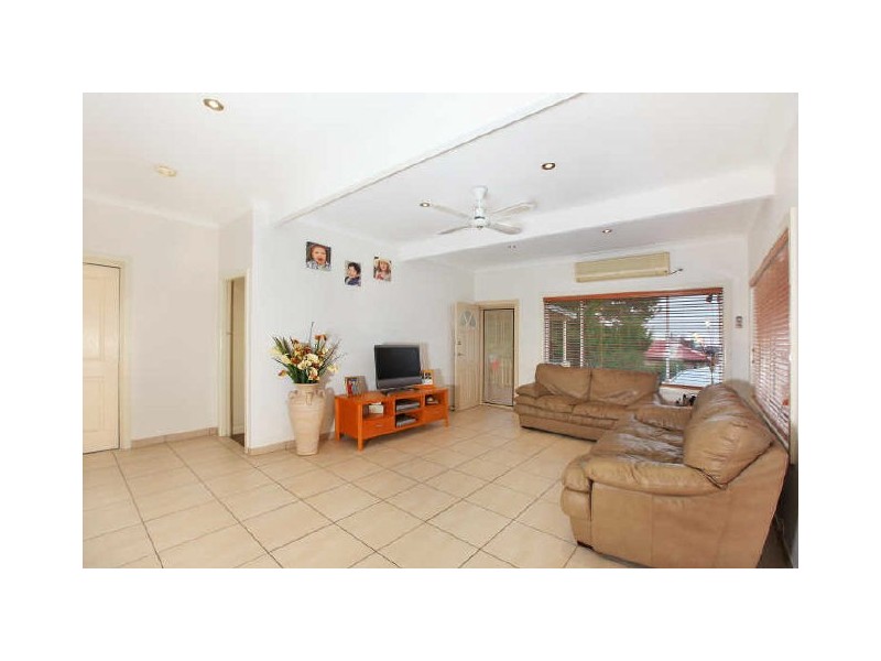 40 Bungalow Road, Peakhurst NSW 2210