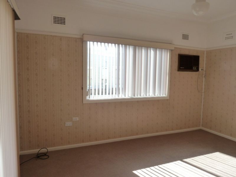 5 Greenlands Avenue, Peakhurst NSW 2210