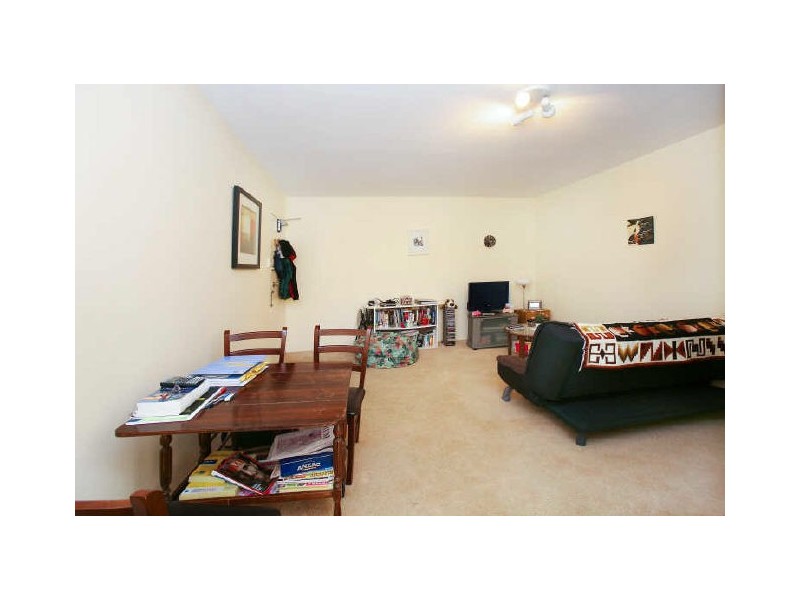 2/8 Martin Place, Mortdale NSW 2223