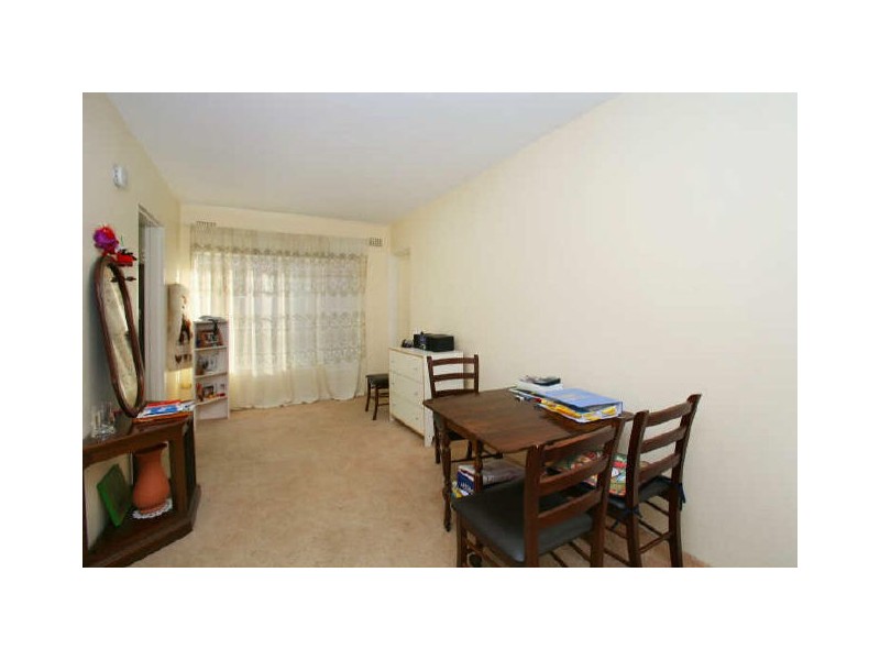 2/8 Martin Place, Mortdale NSW 2223