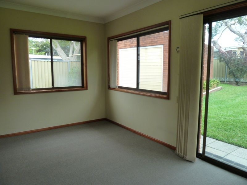 6 Carramar Place, Peakhurst Heights NSW 2210