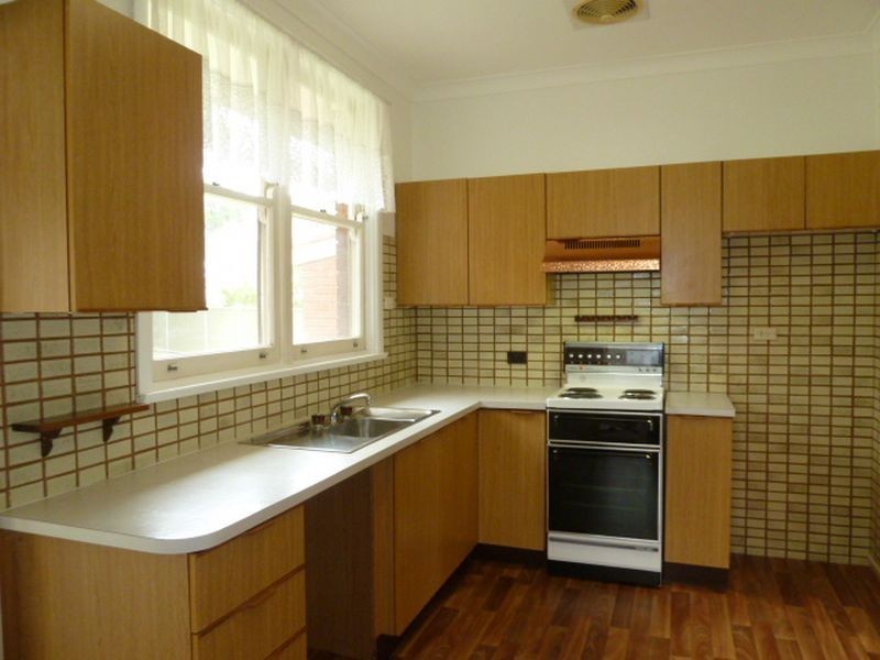 6 Carramar Place, Peakhurst Heights NSW 2210