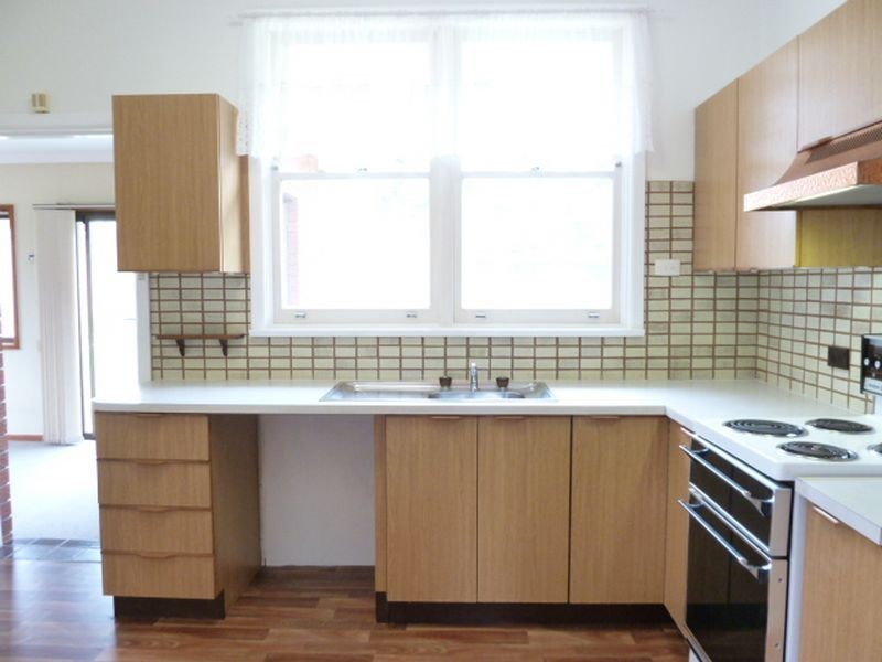 6 Carramar Place, Peakhurst Heights NSW 2210