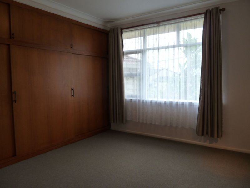 6 Carramar Place, Peakhurst Heights NSW 2210