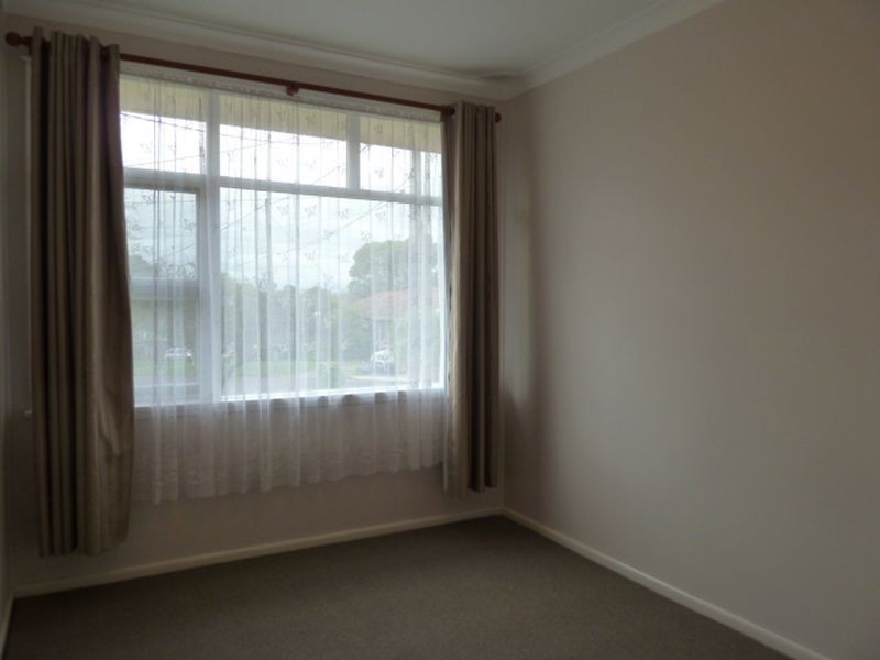 6 Carramar Place, Peakhurst Heights NSW 2210