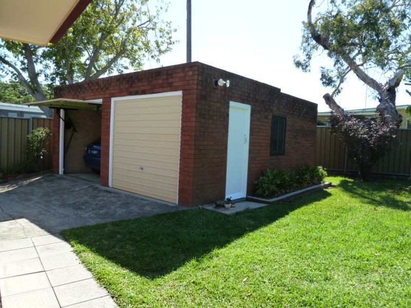 6 Carramar Place, Peakhurst Heights NSW 2210