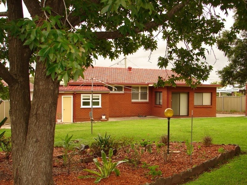 6 Carramar Place, Peakhurst Heights NSW 2210