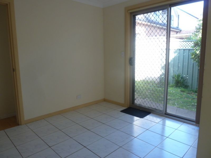 2B Kerrie Crescent, Peakhurst NSW 2210