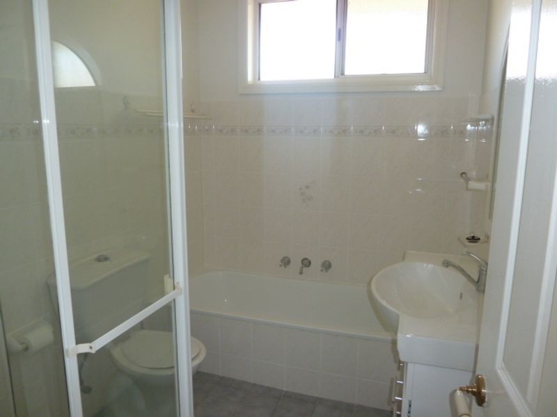 1/64 Boundary Road, Mortdale NSW 2223