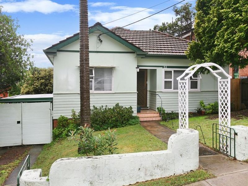 82 Balmoral Road, Mortdale NSW 2223