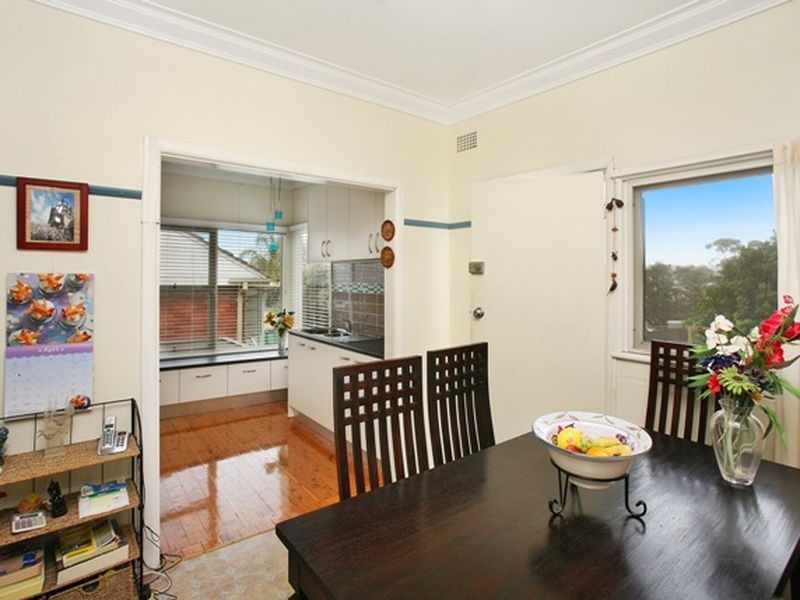82 Balmoral Road, Mortdale NSW 2223