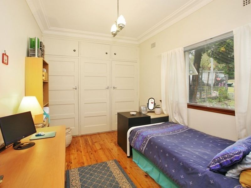 82 Balmoral Road, Mortdale NSW 2223