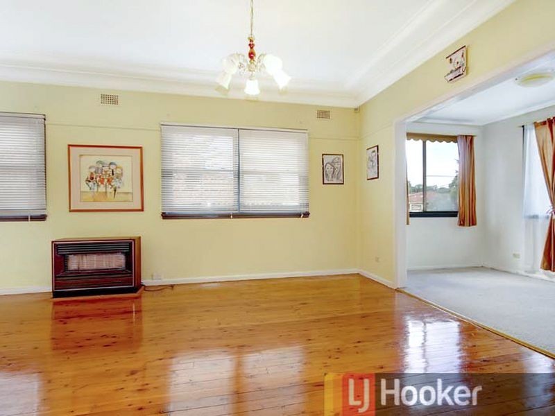 6 Roberts Avenue, Mortdale NSW 2223