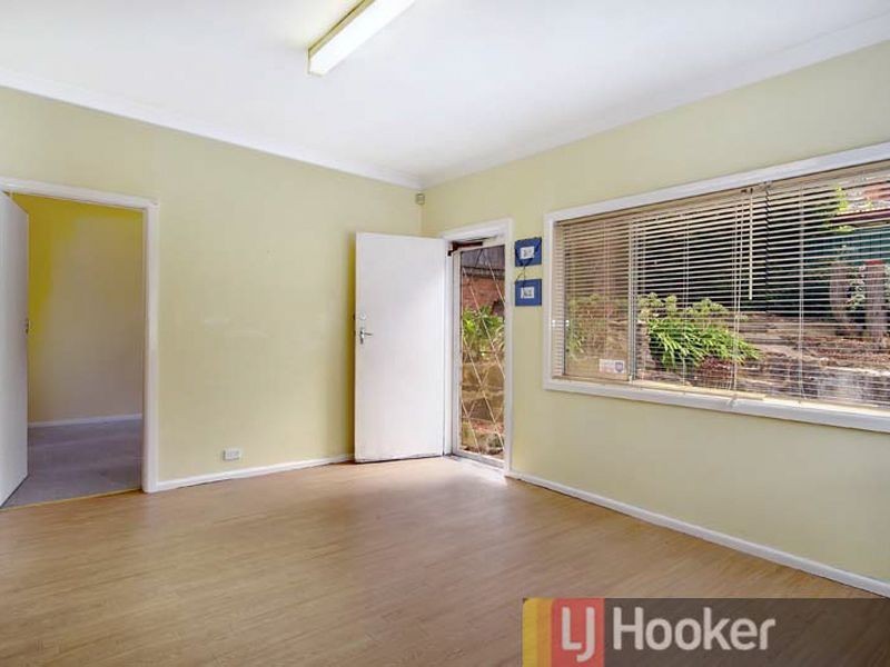 6 Roberts Avenue, Mortdale NSW 2223