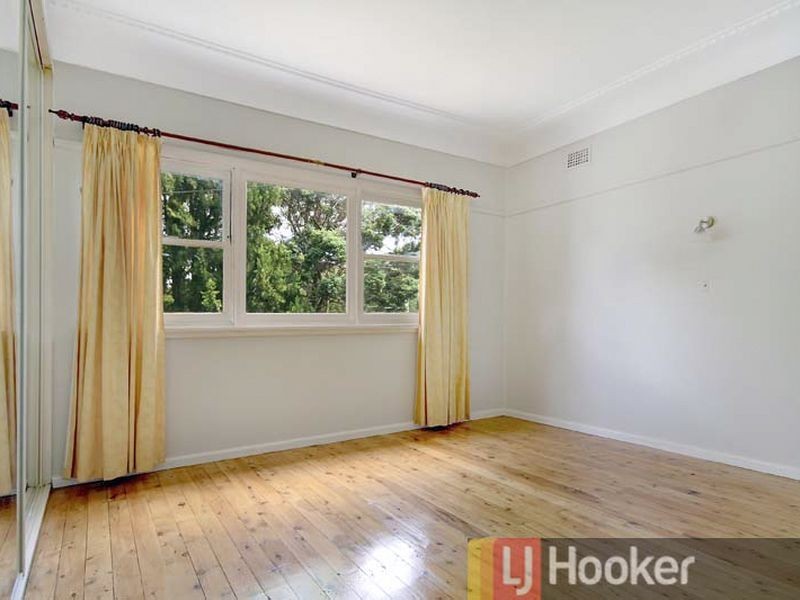 6 Roberts Avenue, Mortdale NSW 2223