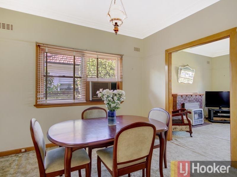 36 Rona Street, Peakhurst NSW 2210