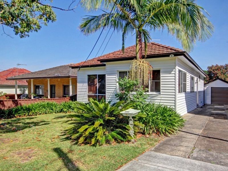 8 Broughton Street, Mortdale NSW 2223