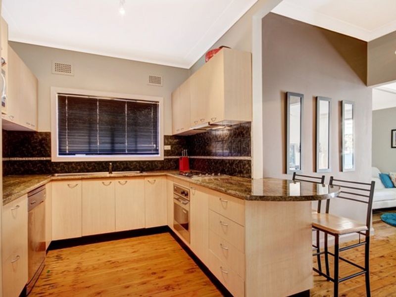 8 Broughton Street, Mortdale NSW 2223