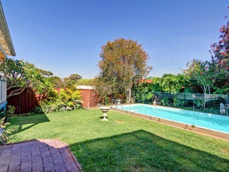 8 Broughton Street, Mortdale NSW 2223