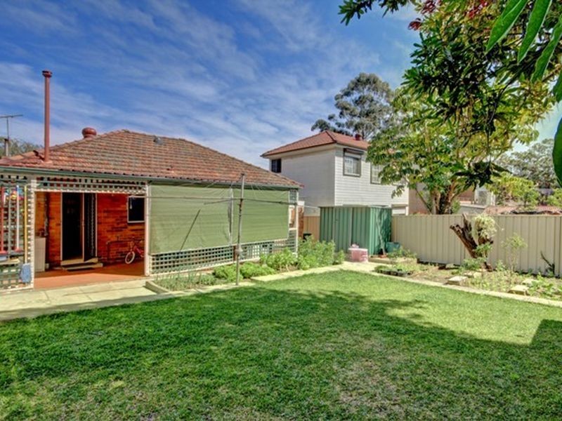 4 Boundary Road, Mortdale NSW 2223