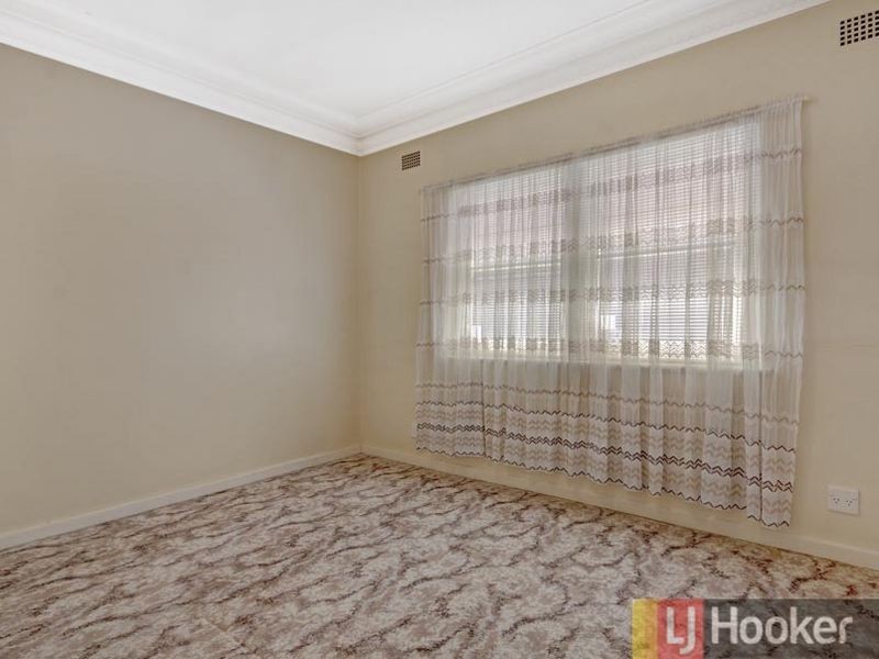 54 Bungalow Road, Peakhurst NSW 2210