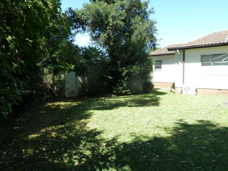 23 Orana Crescent, Peakhurst Heights NSW 2210