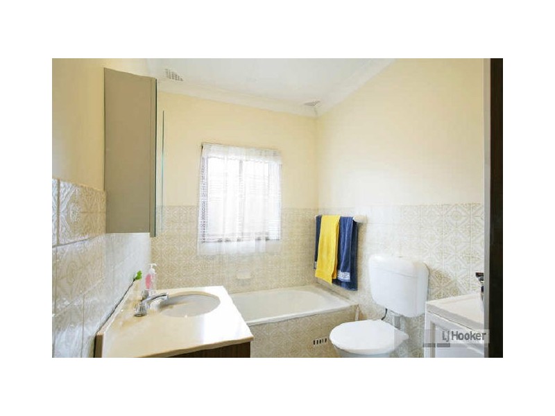 7/3-5 Mutual Road, Mortdale NSW 2223