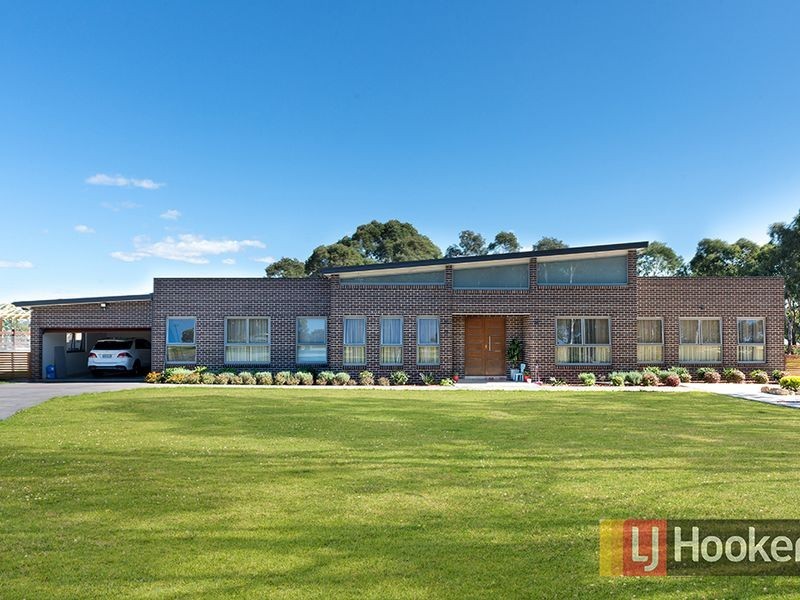10 Pennard Crescent, Luddenham NSW 2745