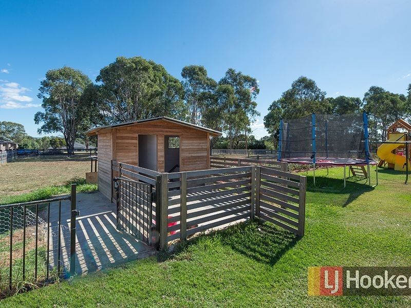 10 Pennard Crescent, Luddenham NSW 2745