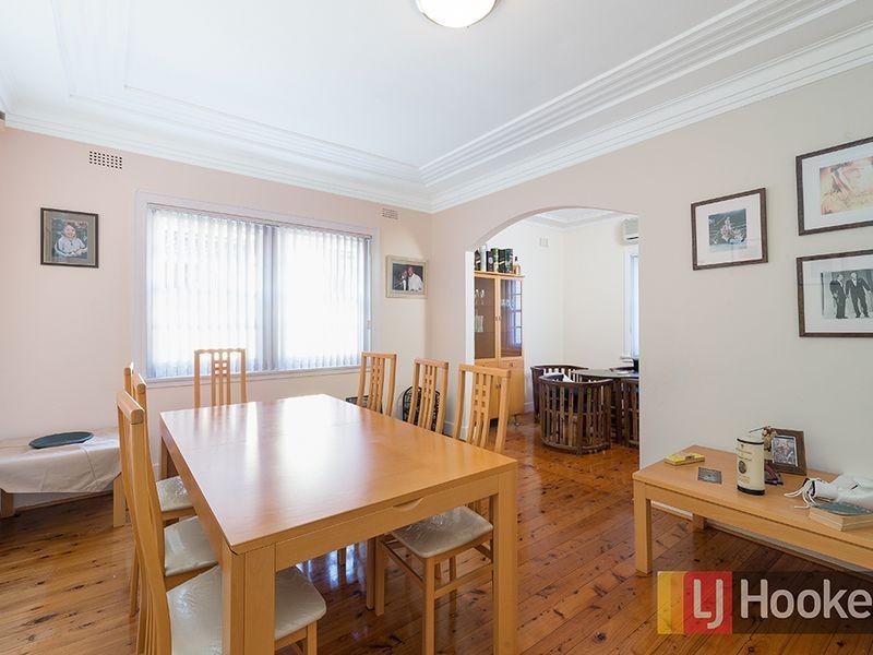 79 Ponyara Road, Beverly Hills NSW 2209