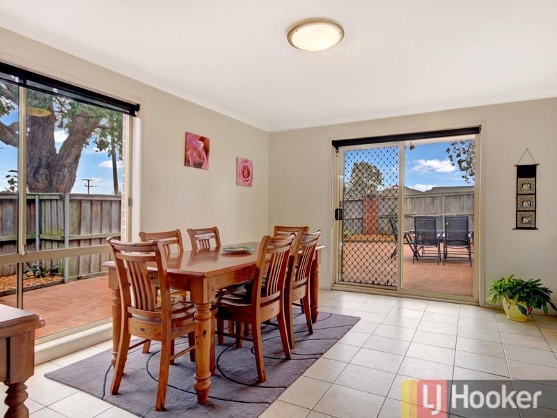 4/33 Kerrie Crescent, Peakhurst NSW 2210