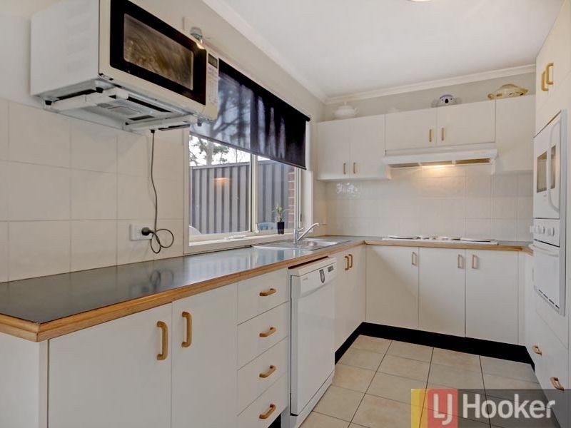 4/33 Kerrie Crescent, Peakhurst NSW 2210