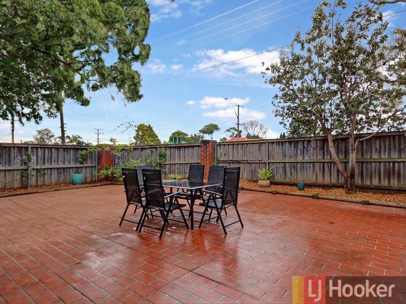 4/33 Kerrie Crescent, Peakhurst NSW 2210