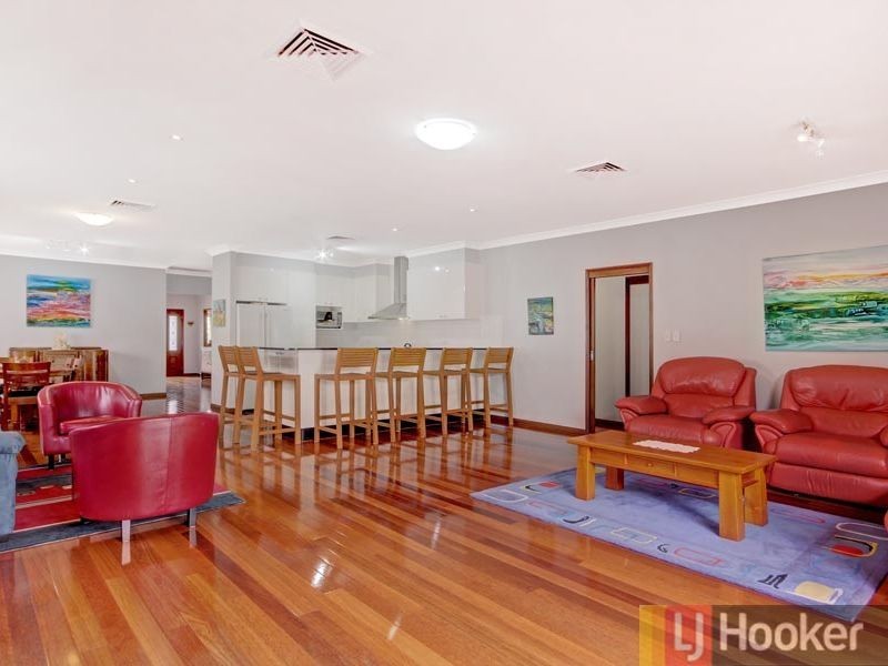 9 Singleton Avenue, East Hills NSW 2213