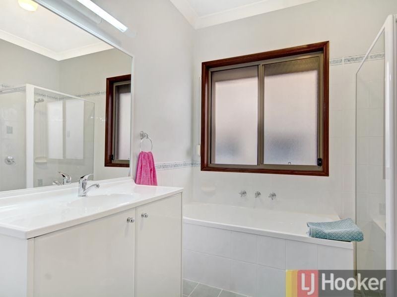 9 Singleton Avenue, East Hills NSW 2213