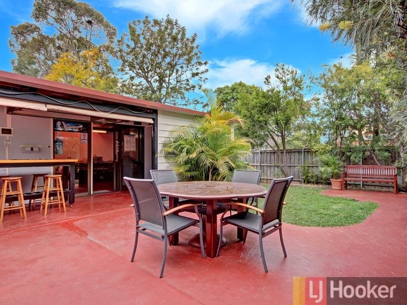 9 Singleton Avenue, East Hills NSW 2213