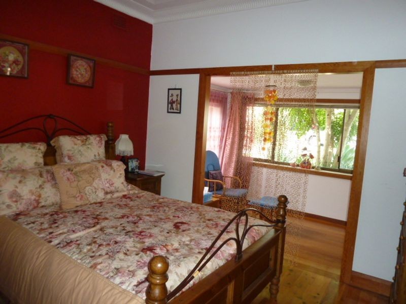 10 Anderson Road, Mortdale NSW 2223