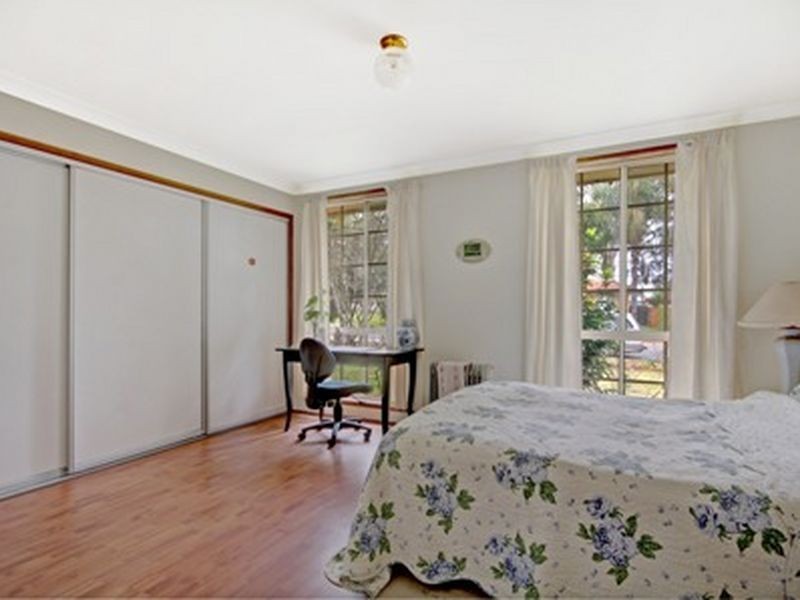 20 Dunbar Place, Mount Annan NSW 2567