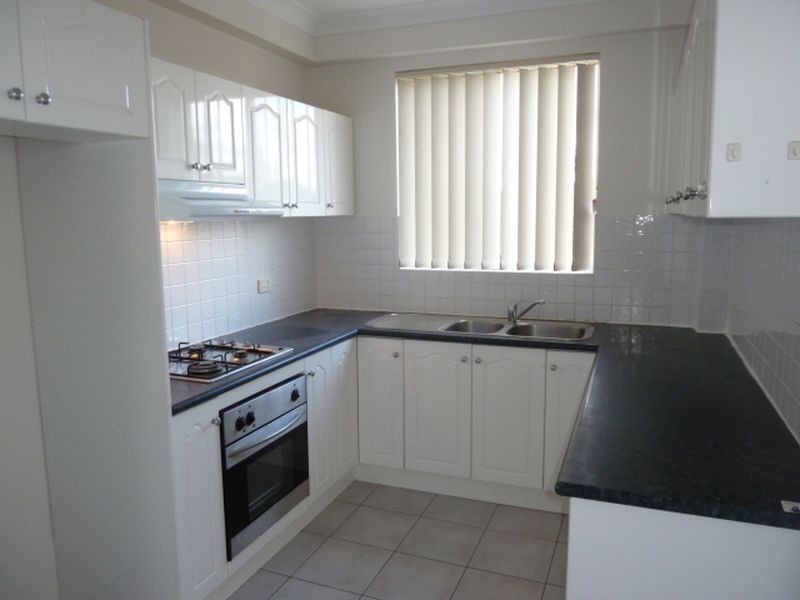 18/2-8 Short Road, Riverwood NSW 2210