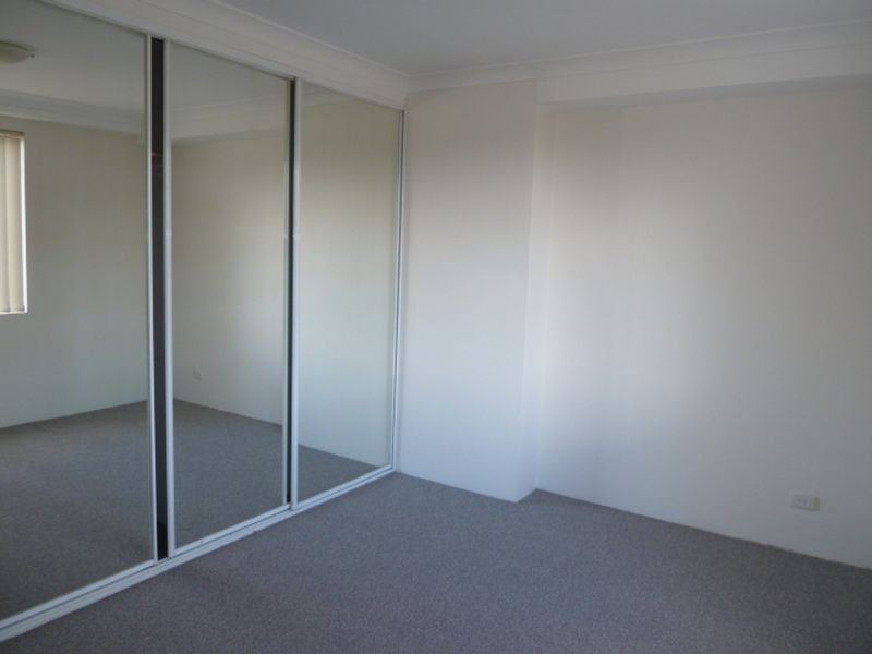 18/2-8 Short Road, Riverwood NSW 2210