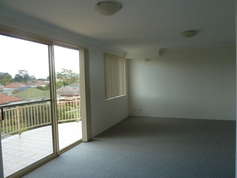 18/2-8 Short Road, Riverwood NSW 2210