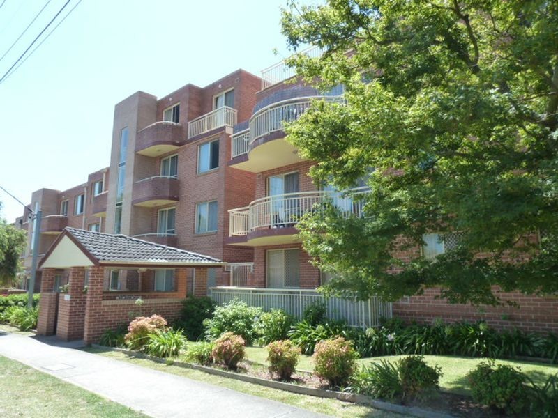 14/2-8 Short Road, Riverwood NSW 2210