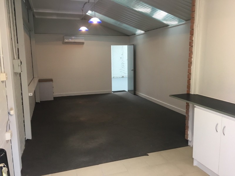 2/70 Anderson Road, Mortdale NSW 2223