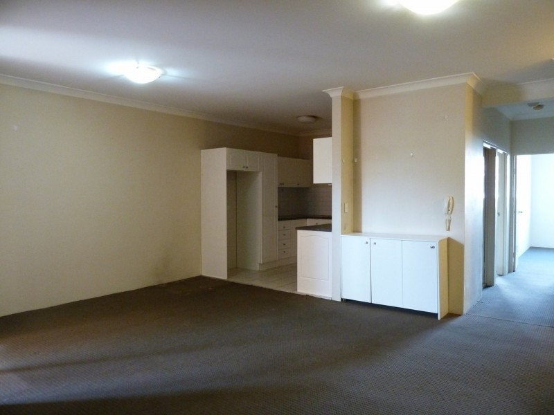 15/2-8 Short Road, Riverwood NSW 2210